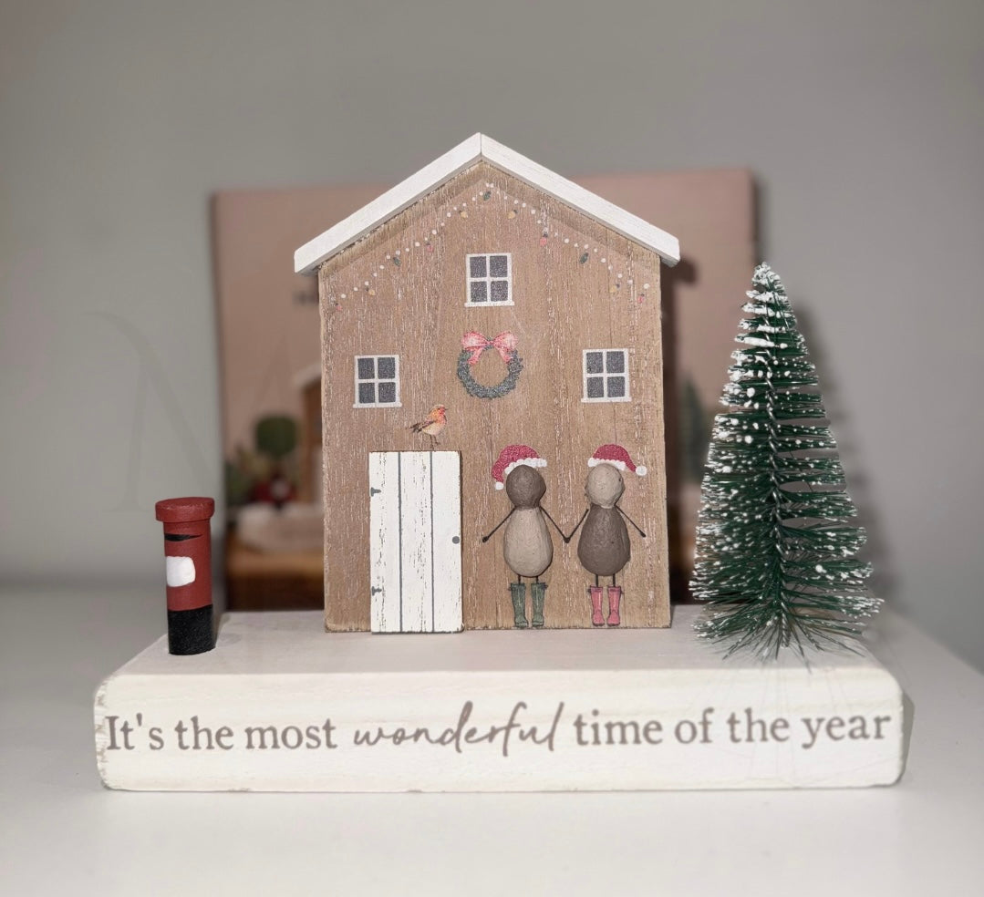 Christmas Pebble House on Stand