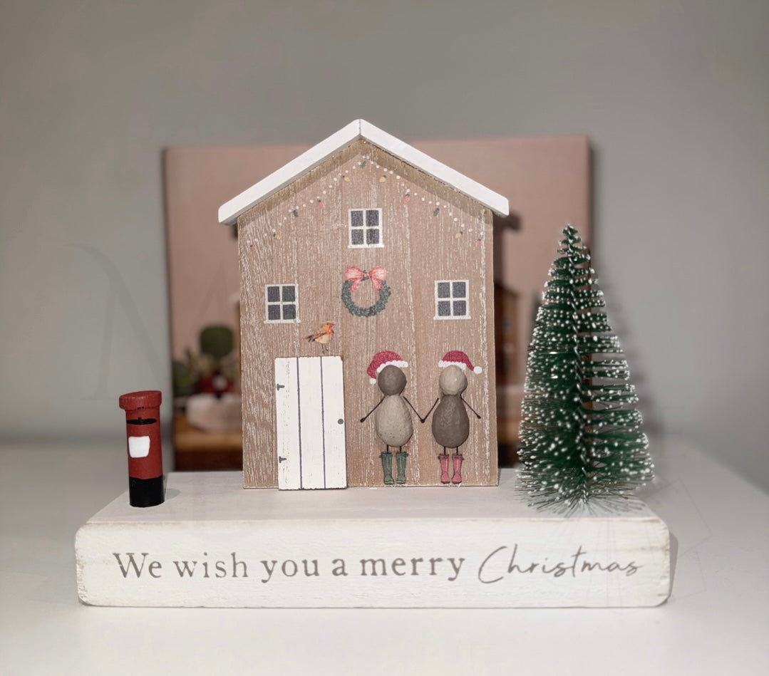 Christmas Pebble House on Stand